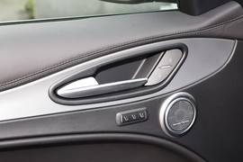 2023款阿尔法·罗密欧Stelvio斯坦维