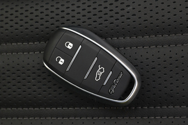 2023款阿尔法·罗密欧Stelvio斯坦维