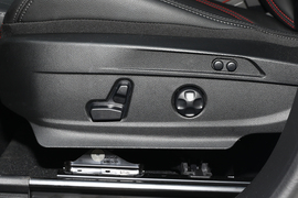 2023款阿尔法·罗密欧Stelvio斯坦维