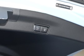 2023款阿尔法·罗密欧Stelvio斯坦维