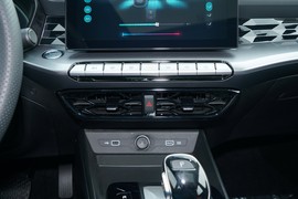 2023款上汽名爵5