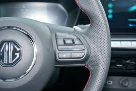 2023款上汽名爵5