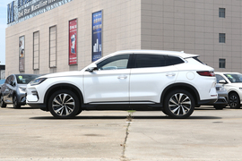 2023款比亚迪宋PLUS新能源