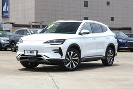 2023款比亚迪宋PLUS新能源