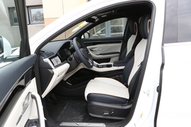 2023款比亚迪宋PLUS新能源