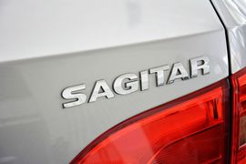 2014款大众速腾1.6L手动时尚型