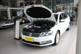 2013款大众迈腾1.8TSI