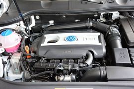 2013款大众迈腾1.8TSI