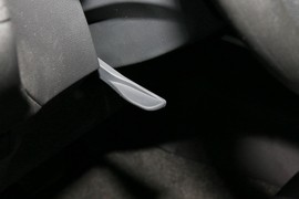 2023款丰田卡罗拉锐放