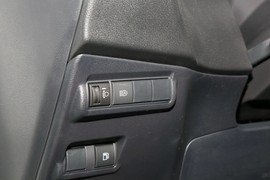 2023款丰田卡罗拉锐放