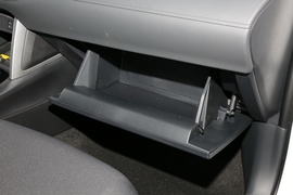 2023款丰田卡罗拉锐放