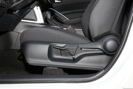 2023款丰田卡罗拉锐放