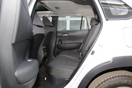 2023款丰田卡罗拉锐放