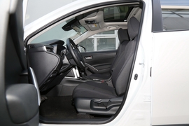 2023款丰田卡罗拉锐放