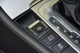 2013款大众迈腾1.8TSI