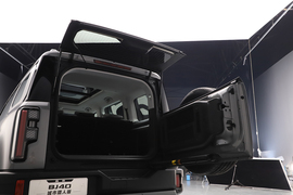 全新BJ40