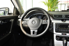2013款大众迈腾1.8TSI