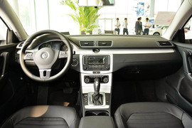 2013款大众迈腾1.8TSI