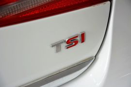 2013款大众迈腾1.8TSI