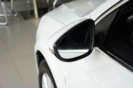 2013款大众迈腾1.8TSI