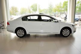 2013款大众迈腾1.8TSI
