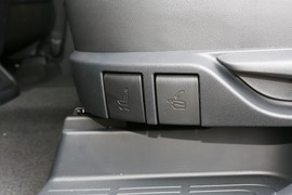 2023款丰田皇冠陆放