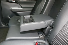 2023款丰田皇冠陆放