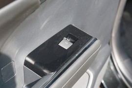 2023款丰田皇冠陆放