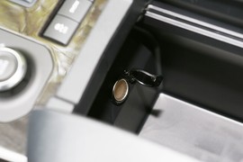 2023款丰田皇冠陆放