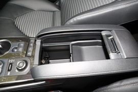 2023款丰田皇冠陆放