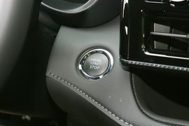 2023款丰田皇冠陆放