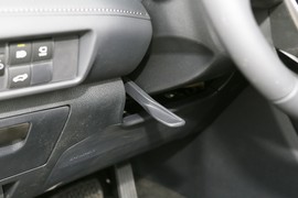 2023款丰田皇冠陆放