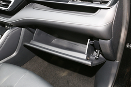 2023款丰田皇冠陆放