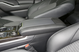 2023款丰田皇冠陆放