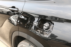 2023款丰田皇冠陆放