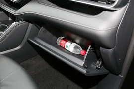 2023款丰田皇冠陆放