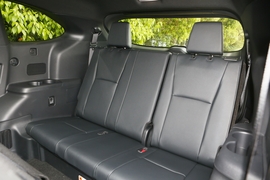 2023款丰田皇冠陆放