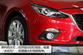 全新一代魂动设计—马自达3昂克赛拉实拍