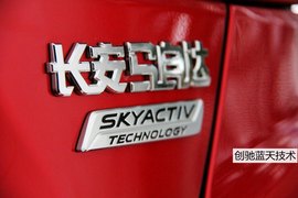 全新一代魂动设计—马自达3昂克赛拉实拍