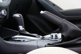 全新一代魂动设计—马自达3昂克赛拉实拍