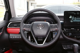 2023款丰田凯美瑞