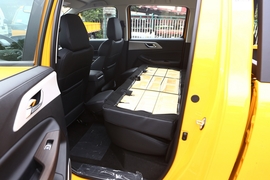 2023款江铃域虎7