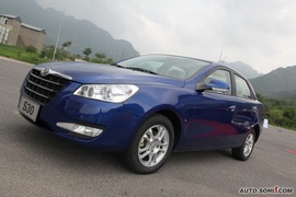 2009款东风风神S30试驾