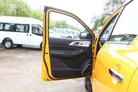 2023款江铃域虎7