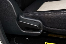 2022款长安跨越星V7EV