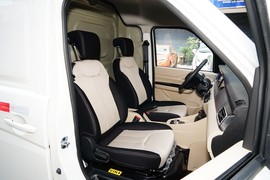 2022款长安跨越星V7EV