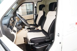 2022款长安跨越星V7EV