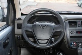 2023款五菱荣光S