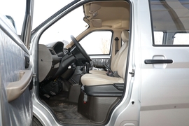 2023款五菱荣光S