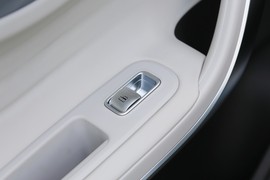 2023款星途追风PHEV